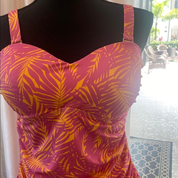 Studio Park and Yellow Swimsuit with Stylish Design NWOT - Picture 3 of 8